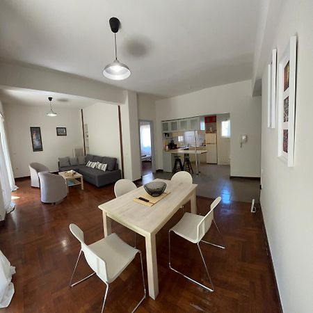 Acropolis Apartment Атина Екстериор снимка